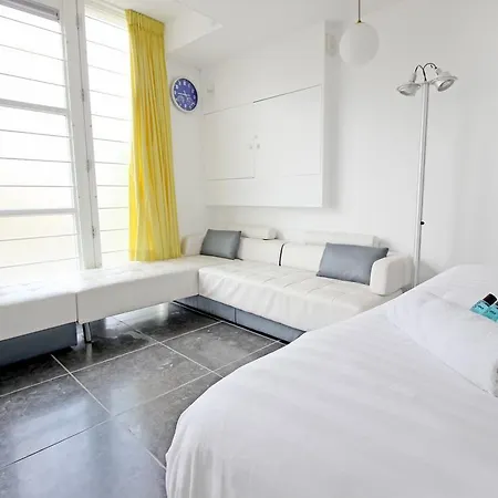 Bed & Breakfast Ground Floor Canal 2*