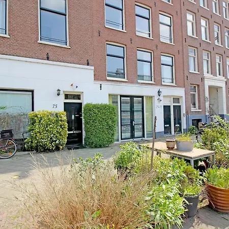 Ground Floor Canal Bed & Breakfast 2*